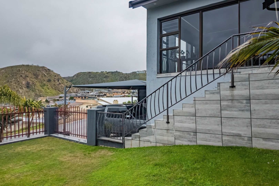 4 Bedroom Property for Sale in Island View Western Cape